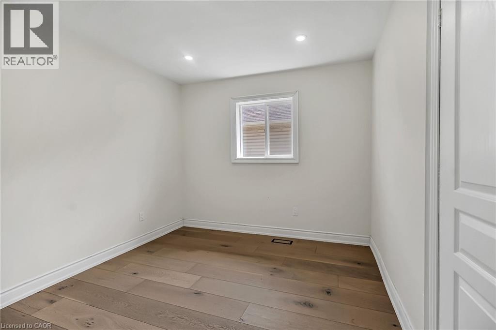 Photo 33 of 40 Davinci Boulevard, Hamilton ON