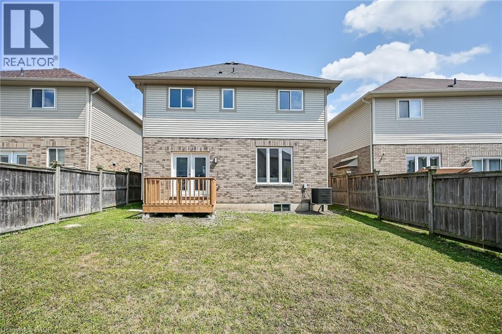 Photo 5 of 40 Davinci Boulevard, Hamilton ON