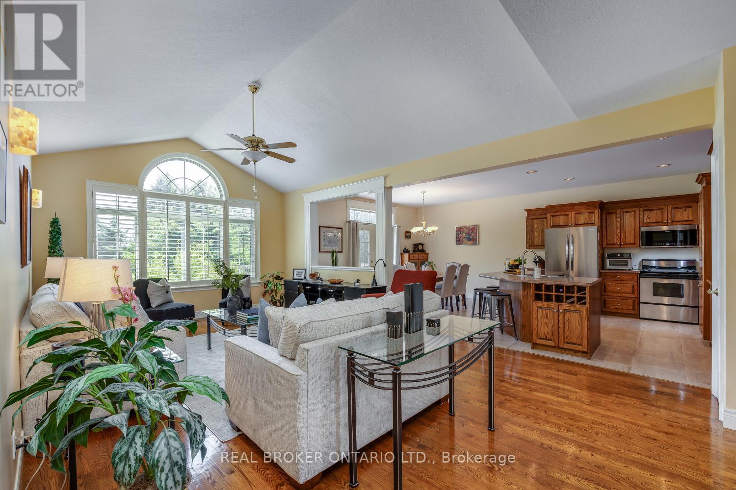 Photo 10 of 7 Virtue Court, Clarington ON