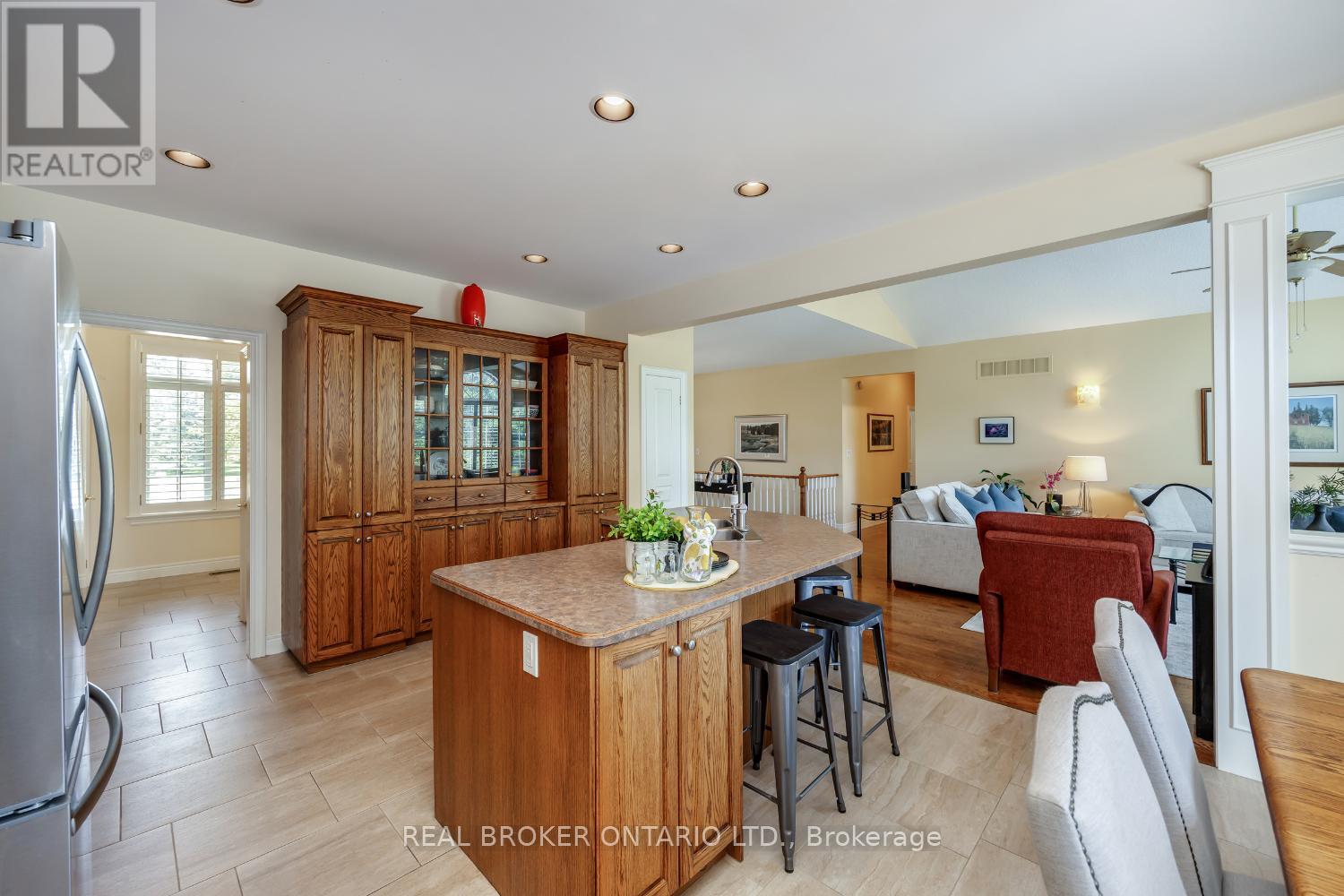 Photo 15 of 7 Virtue Court, Clarington ON