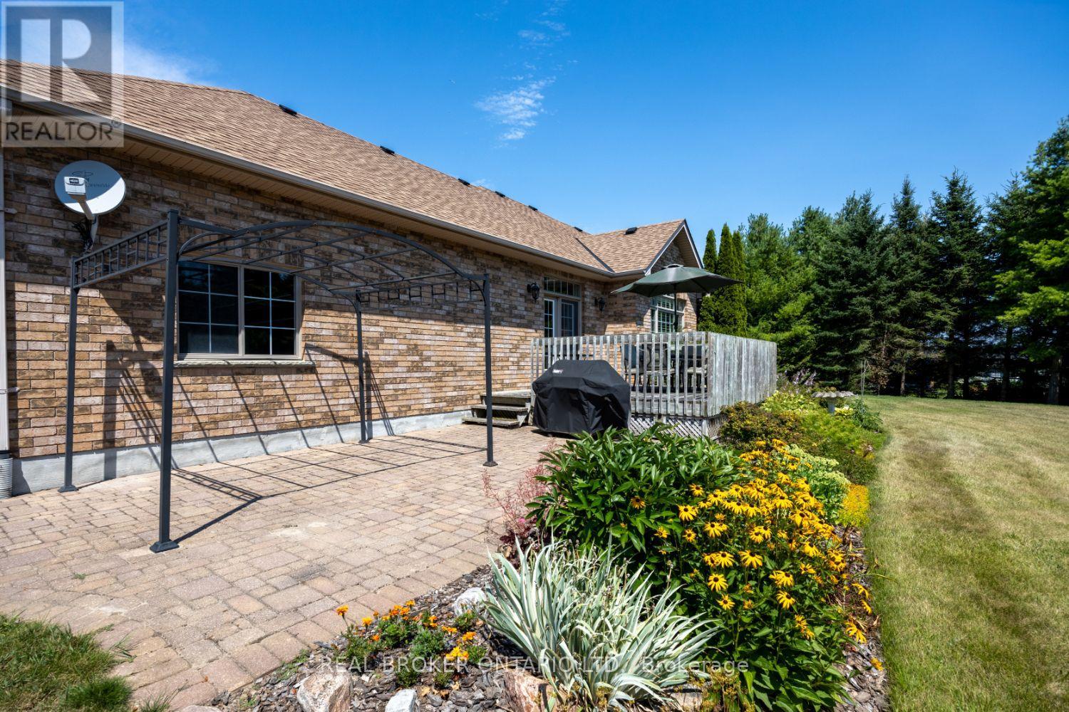 Photo 33 of 7 Virtue Court, Clarington ON