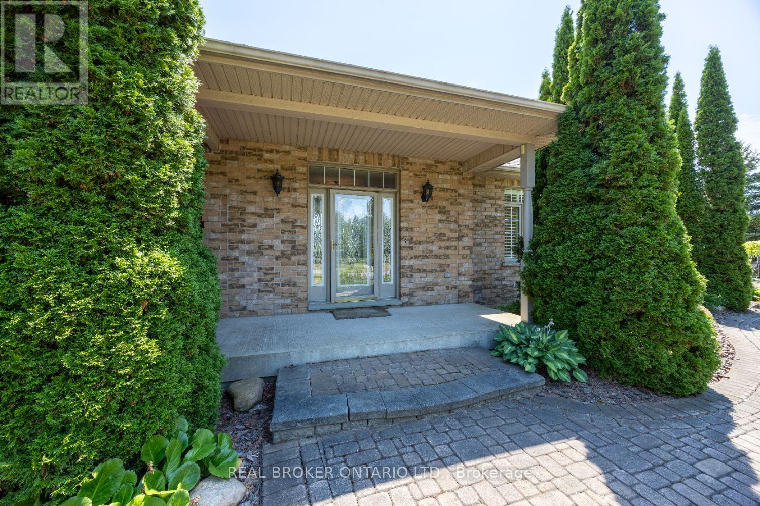 Photo 6 of 7 Virtue Court, Clarington ON