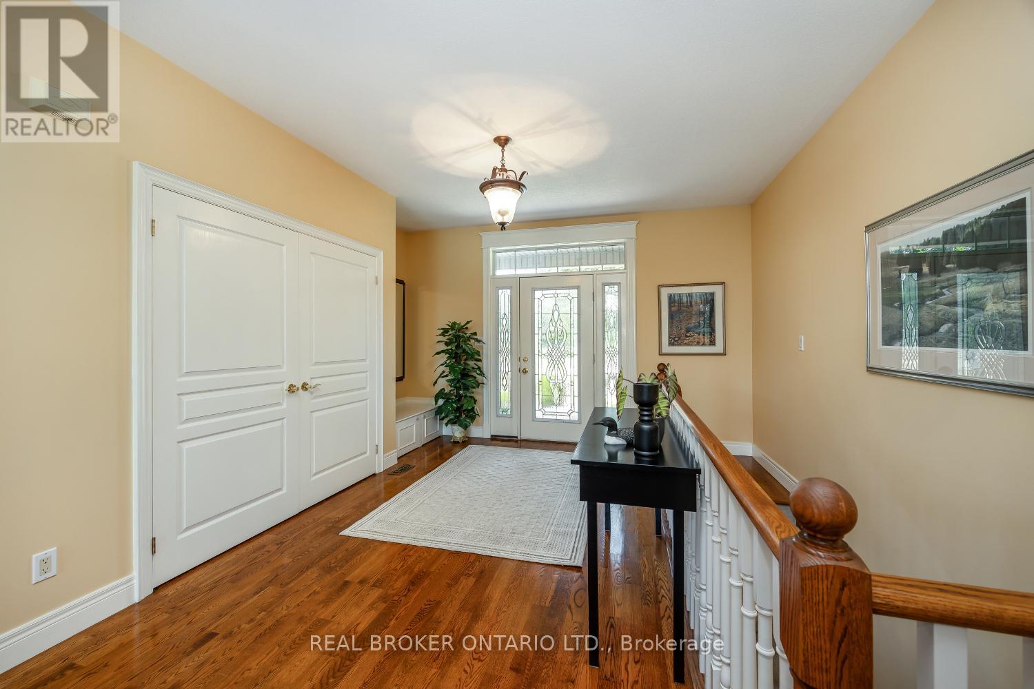 Photo 7 of 7 Virtue Court, Clarington ON