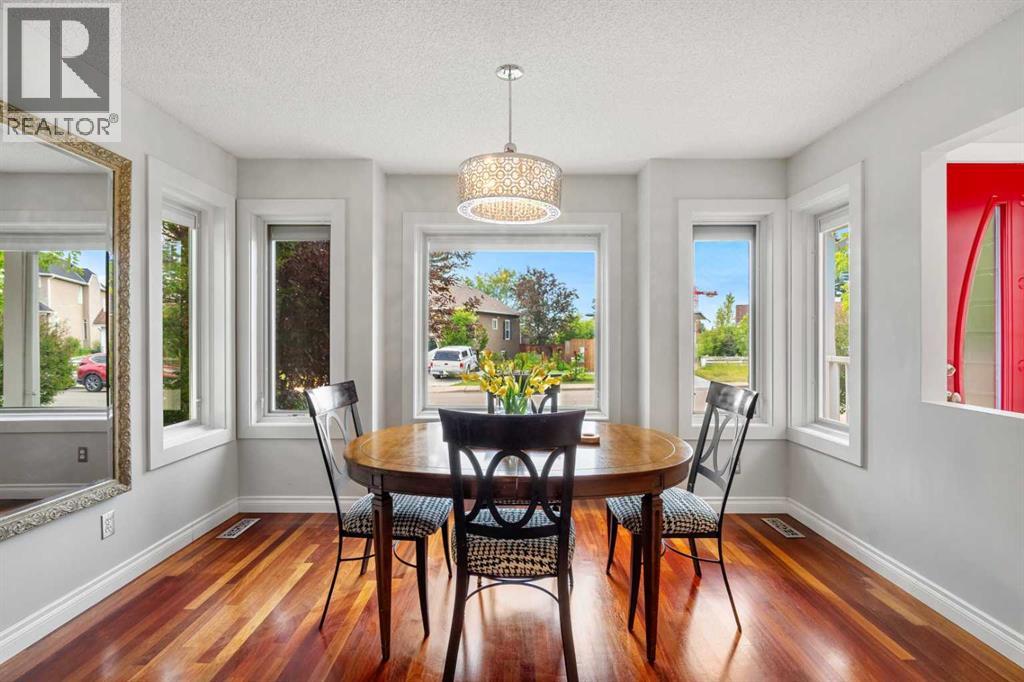 Single Family House for Sale in   Avenue SW Erlton Calgary 