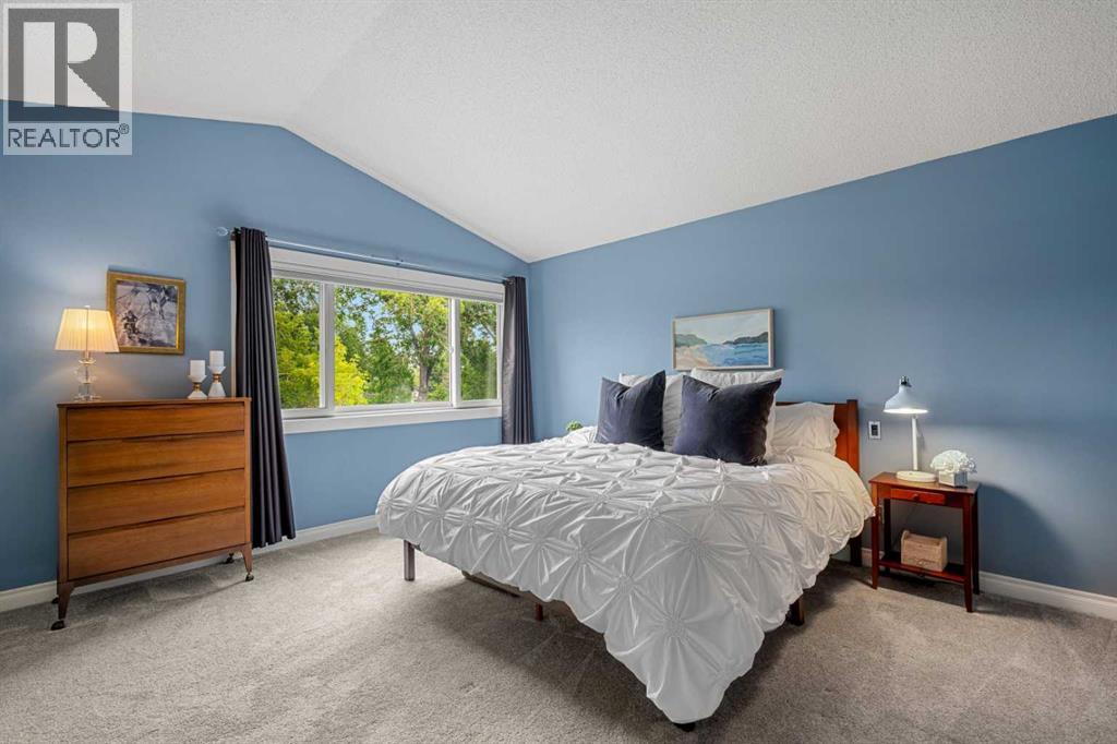 Single Family House for Sale in   Avenue SW Erlton Calgary 