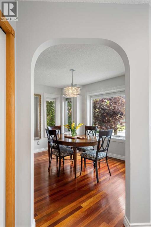 Single Family House for Sale in   Avenue SW Erlton Calgary 