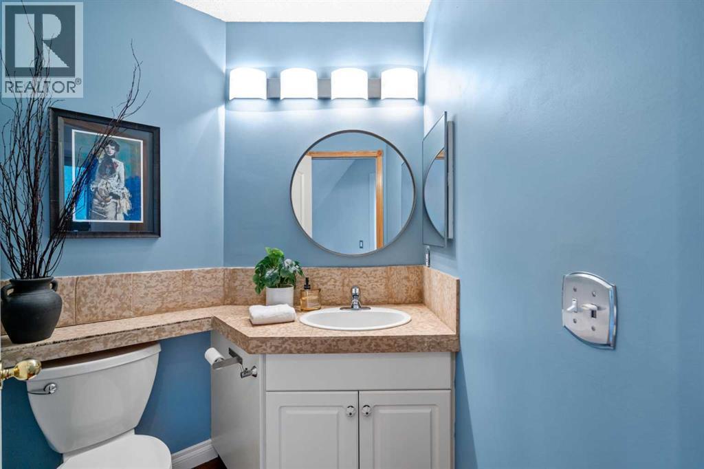 Single Family House for Sale in   Avenue SW Erlton Calgary 