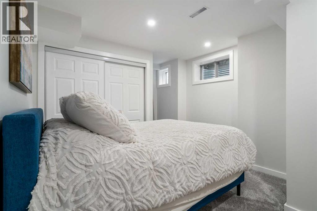 Single Family House for Sale in   Avenue SW Erlton Calgary 