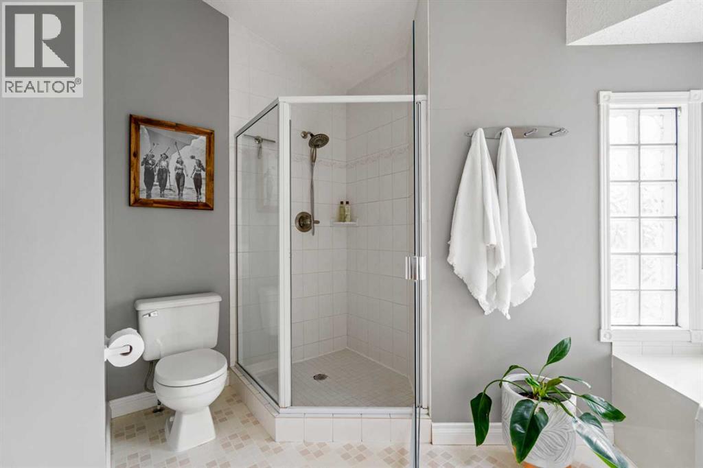 Single Family House for Sale in   Avenue SW Erlton Calgary 