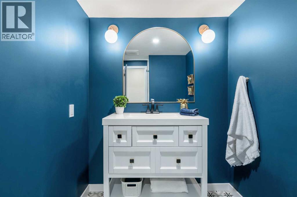 Single Family House for Sale in   Avenue SW Erlton Calgary 