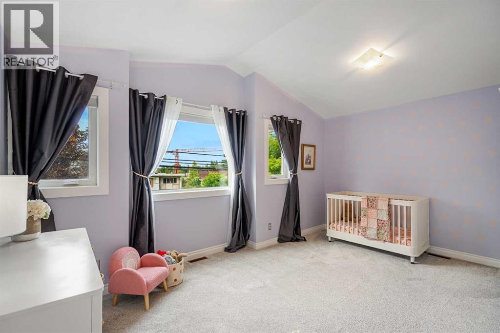 Single Family House for Sale in   Avenue SW Erlton Calgary 