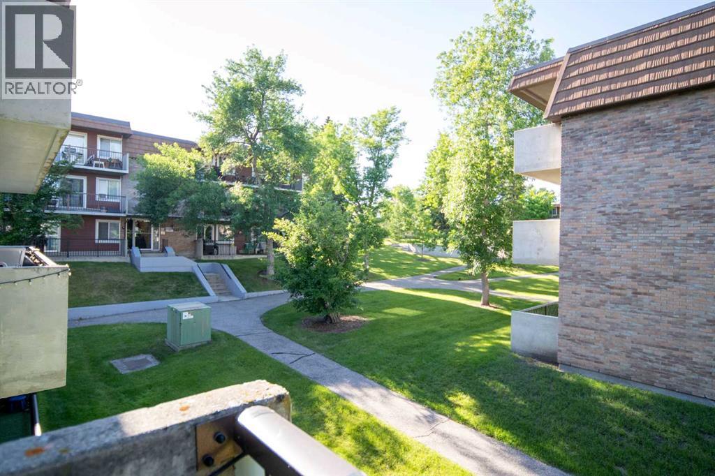 Single Family House for Sale in D  Heritage Drive SE Acadia Calgary 