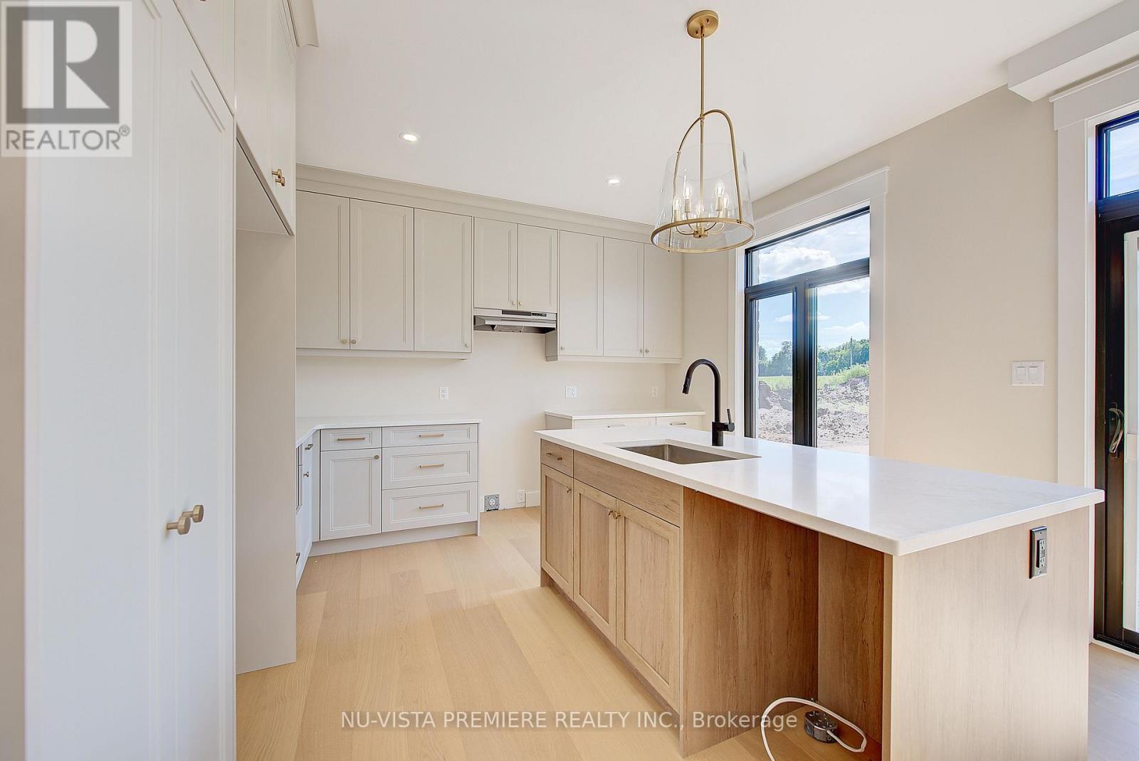 Photo 16 of 121 Harvest Lane, Thames Centre ON