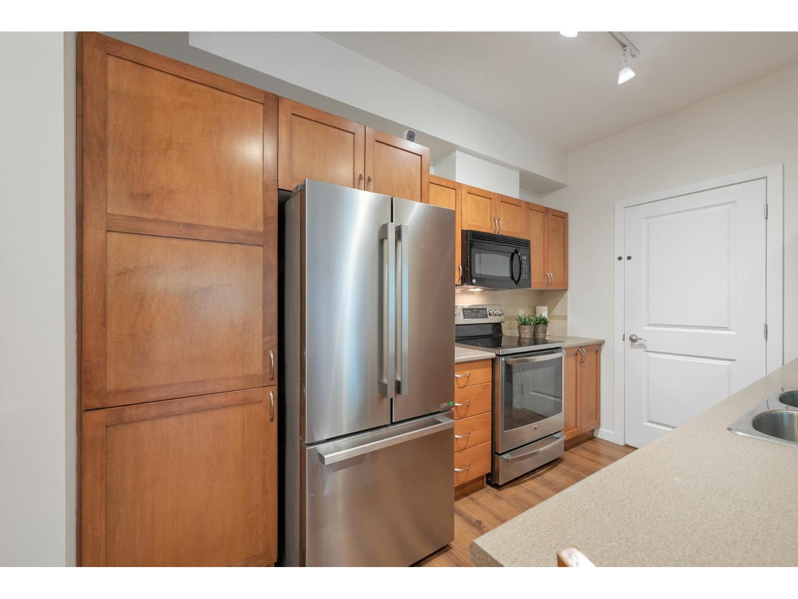 Photo 29 of 311 33318 E Bourquin Crescent, Abbotsford BC