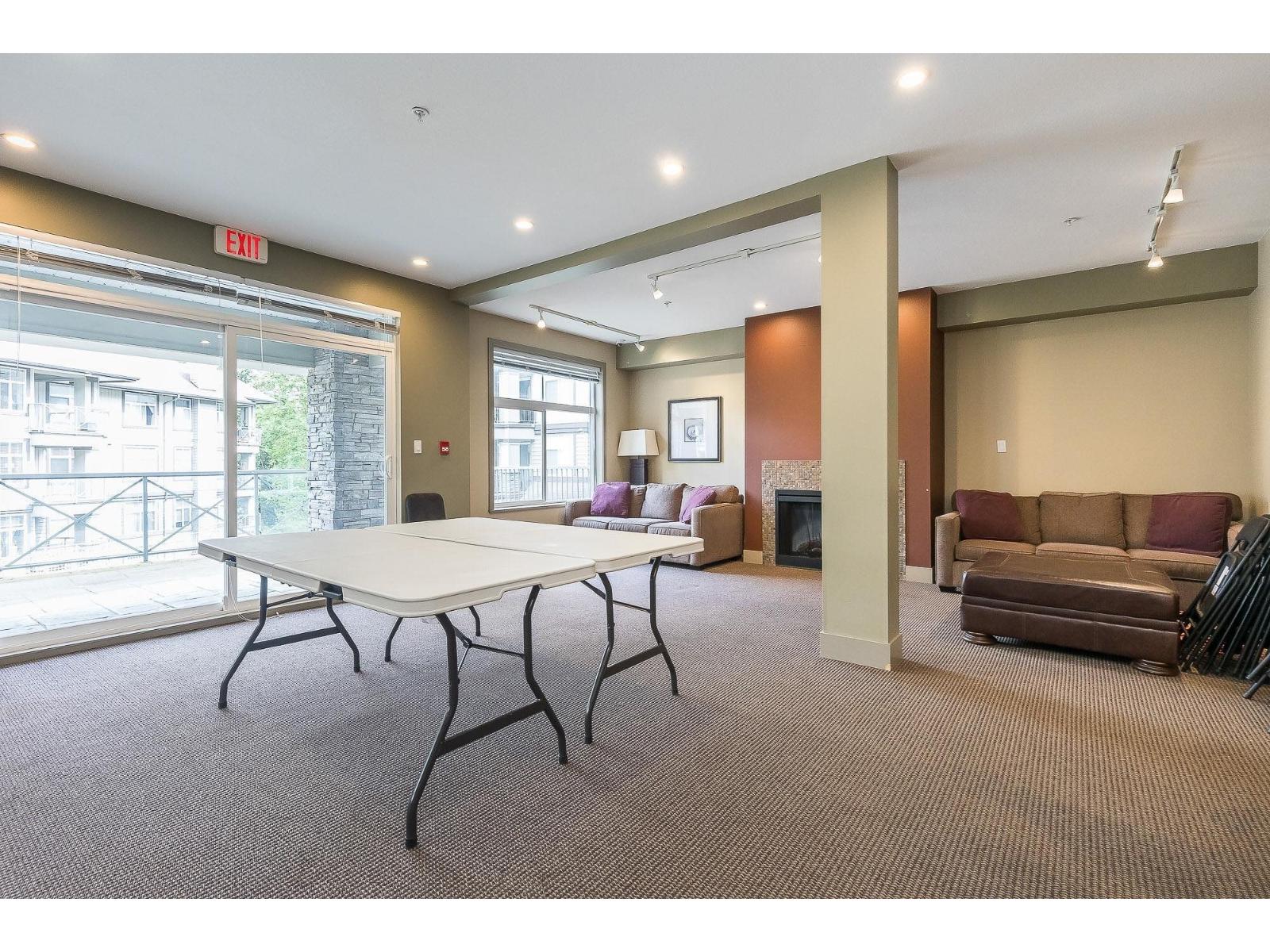 Photo 3 of 311 33318 E Bourquin Crescent, Abbotsford BC