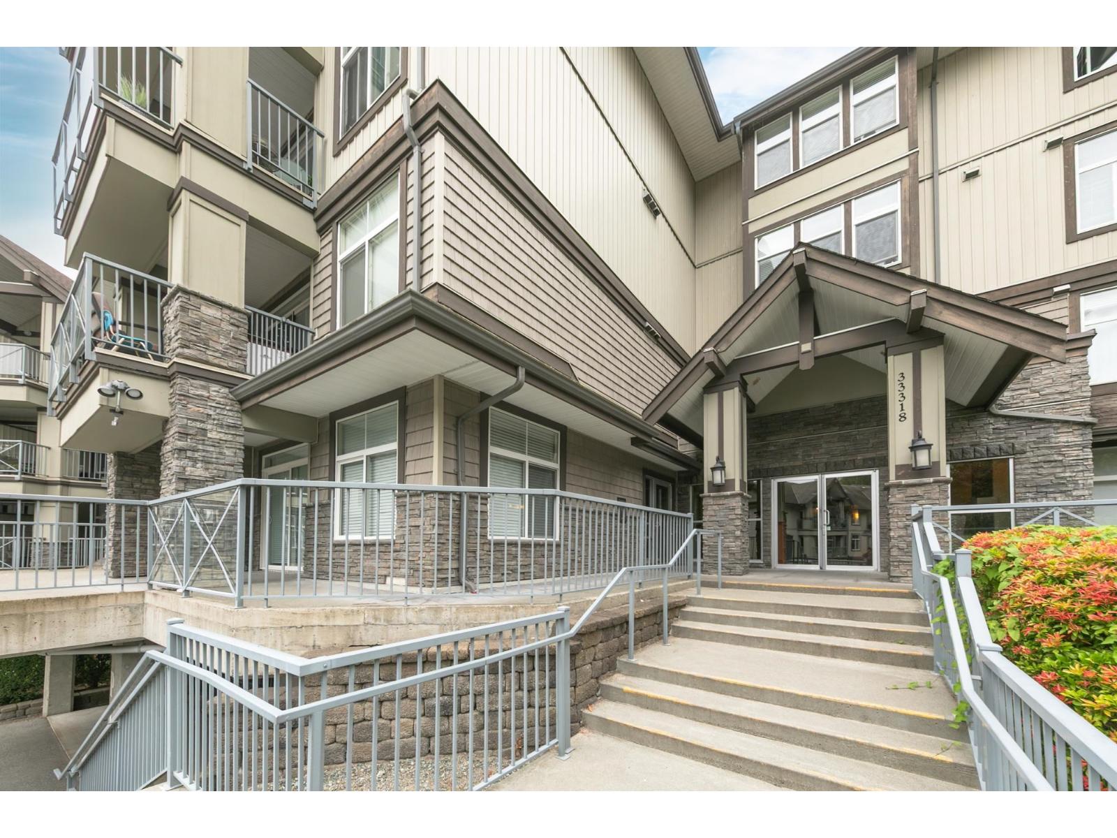 Photo 33 of 311 33318 E Bourquin Crescent, Abbotsford BC