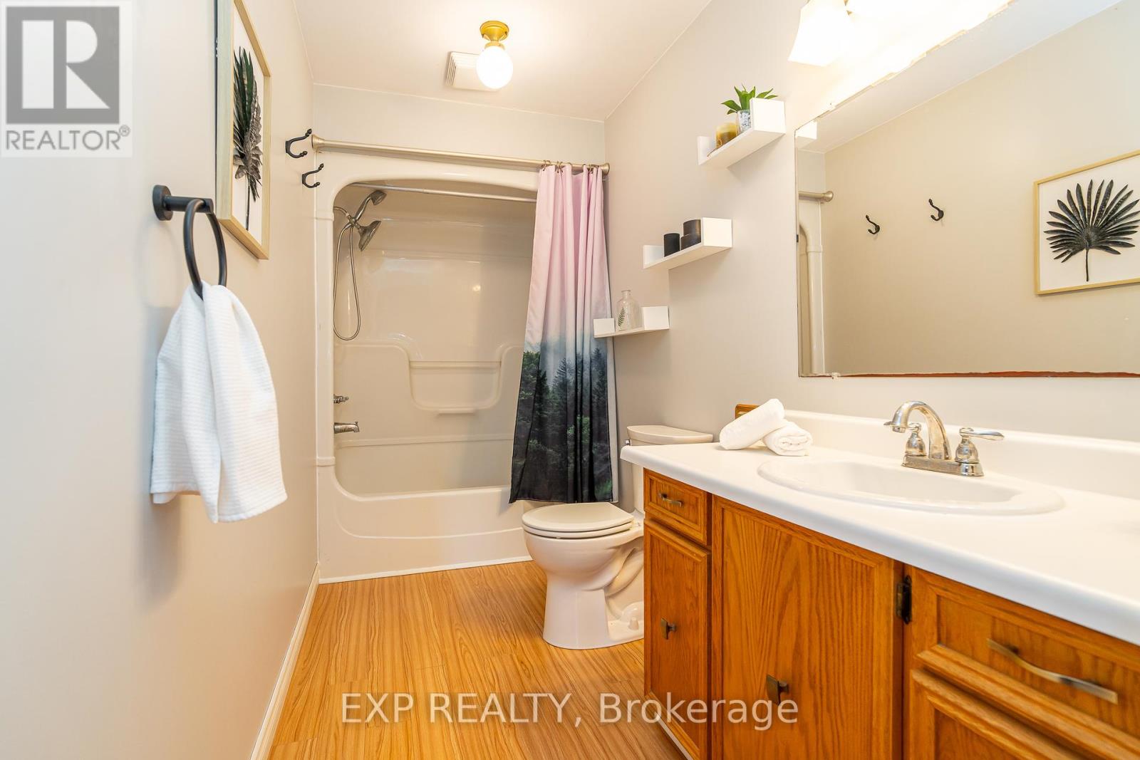 Photo 18 of 1437 Usborne Street, Mcnab Braeside ON