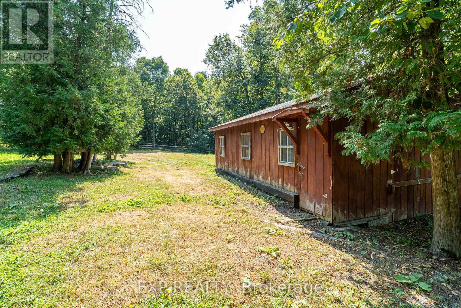 Photo 35 of 1437 Usborne Street, Mcnab Braeside ON