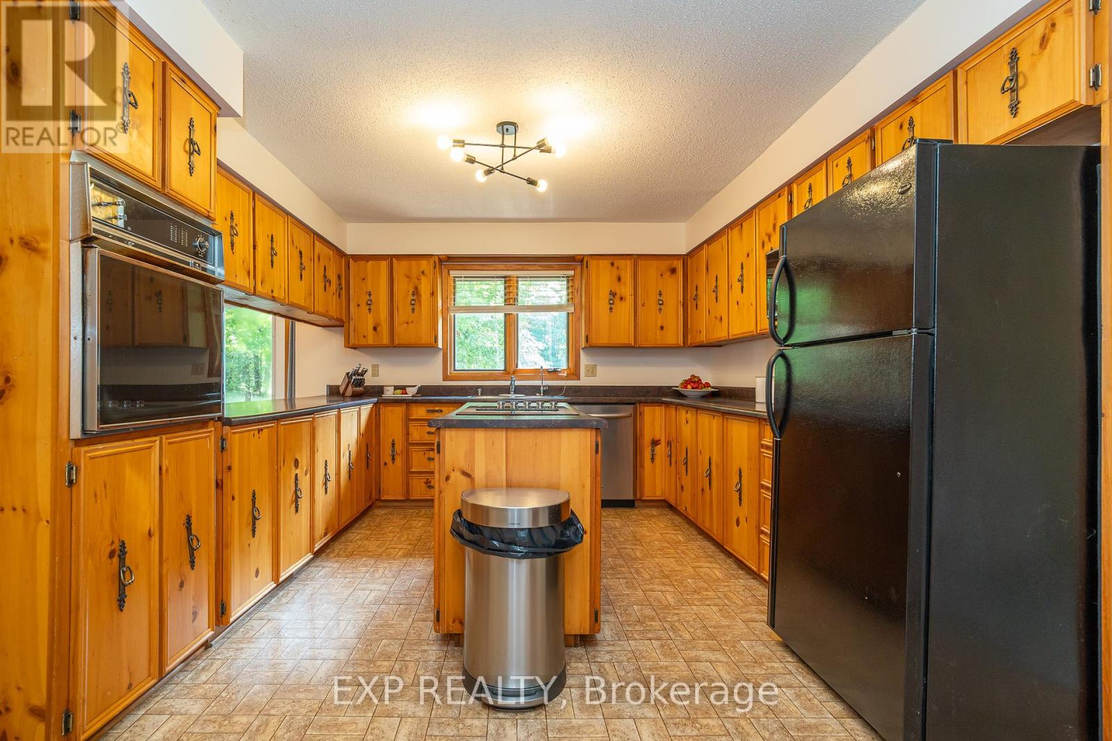 Photo 6 of 1437 Usborne Street, Mcnab Braeside ON
