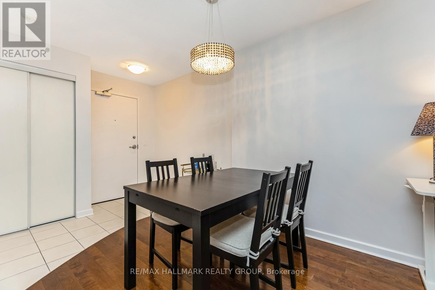 Photo 12 of 502 138 Somerset Street W, Ottawa ON