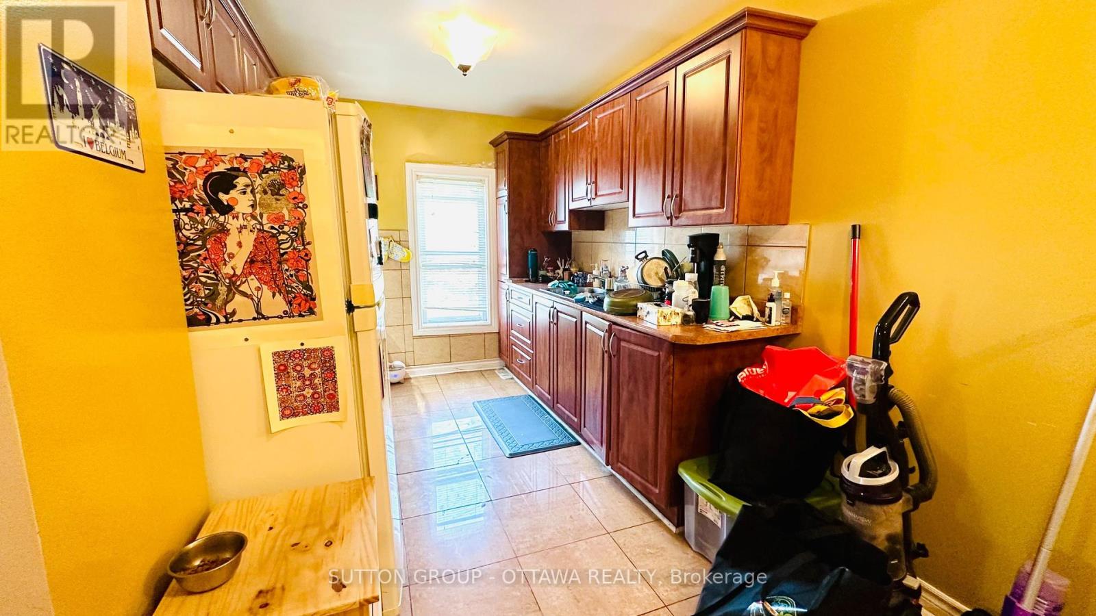 Photo 12 of 139 Eccles Street, Ottawa ON