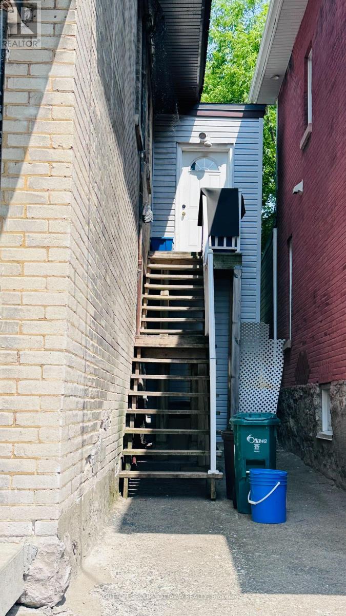 Photo 19 of 139 Eccles Street, Ottawa ON
