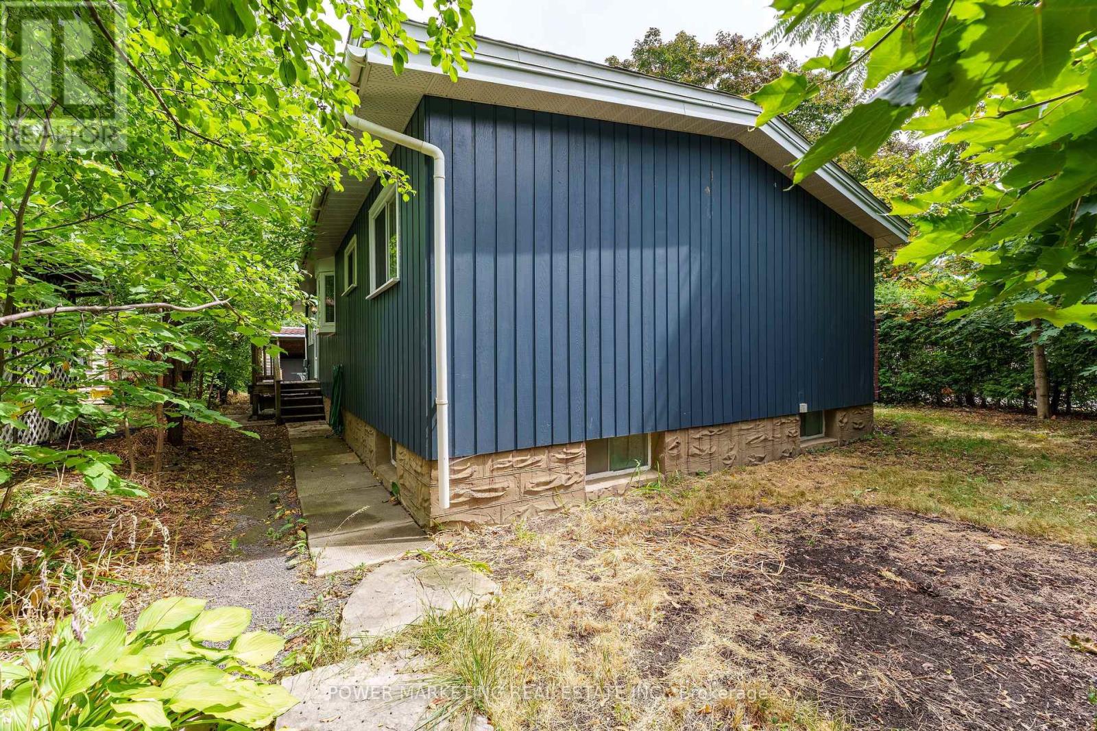 Photo 23 of 935 Goren Avenue, Ottawa ON
