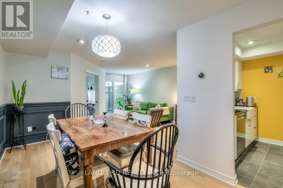 Photo 5 of Th 16 232 George Street, Toronto ON