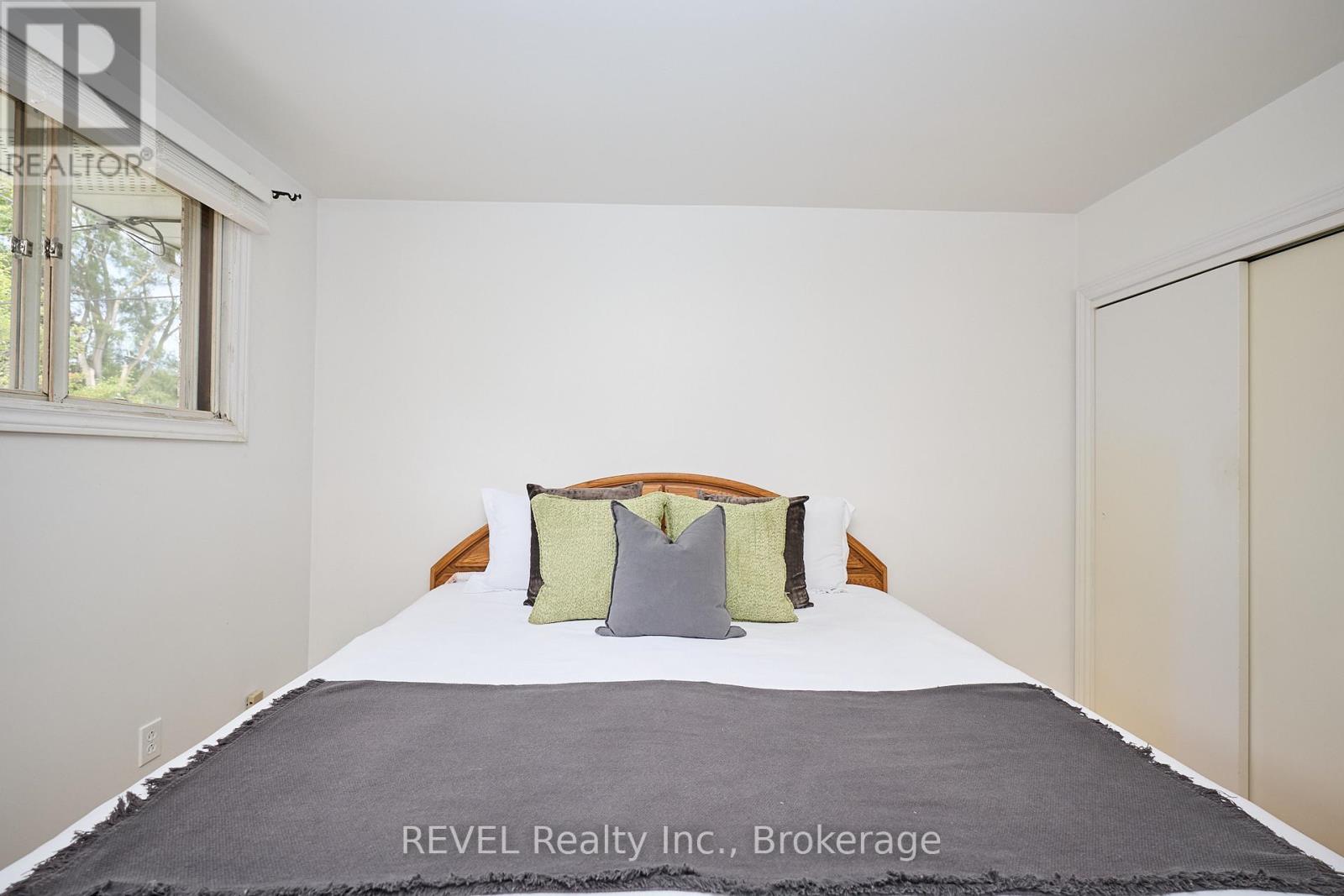Photo 17 of 268 Canboro Road, Pelham ON