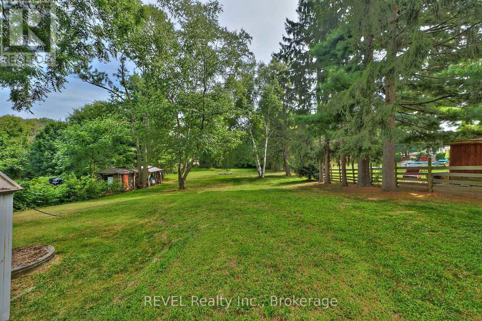 Photo 2 of 268 Canboro Road, Pelham ON