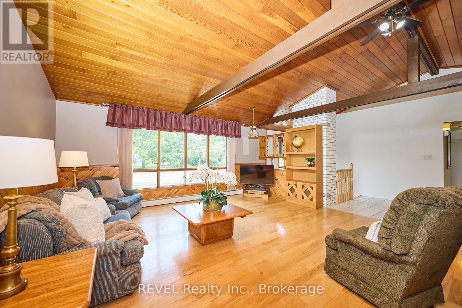 Photo 6 of 268 Canboro Road, Pelham ON