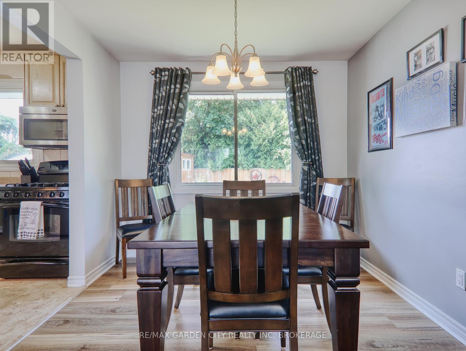 Photo 7 of 7 Chapman Court, St Catharines ON