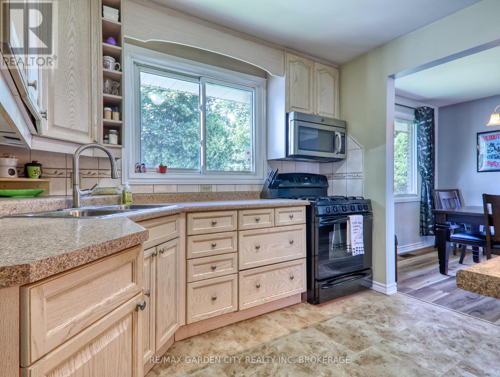 Photo 42 of 7 Chapman Court, St Catharines ON