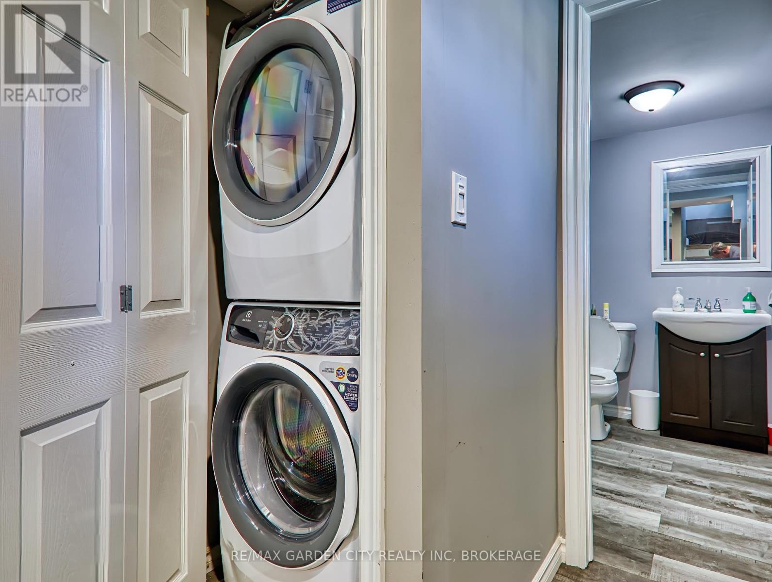 Photo 16 of 7 Chapman Court, St Catharines ON