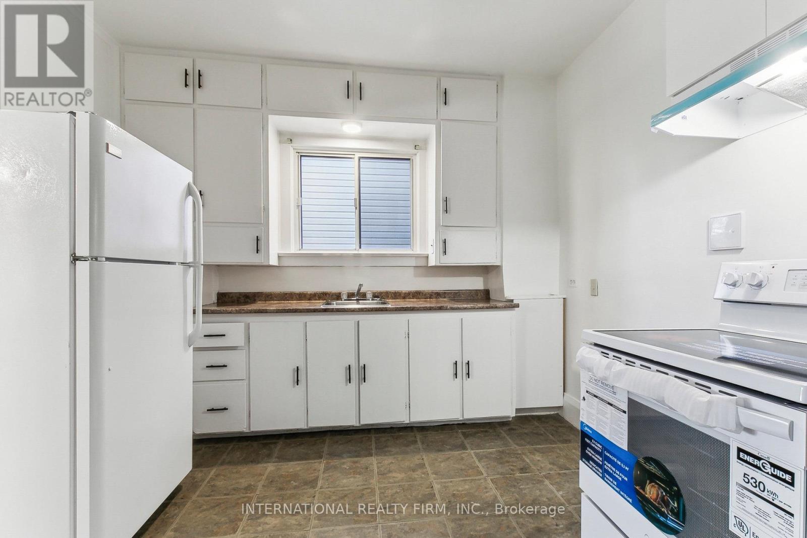 Photo 19 of Upper 279 Cedarvale Avenue, Toronto ON