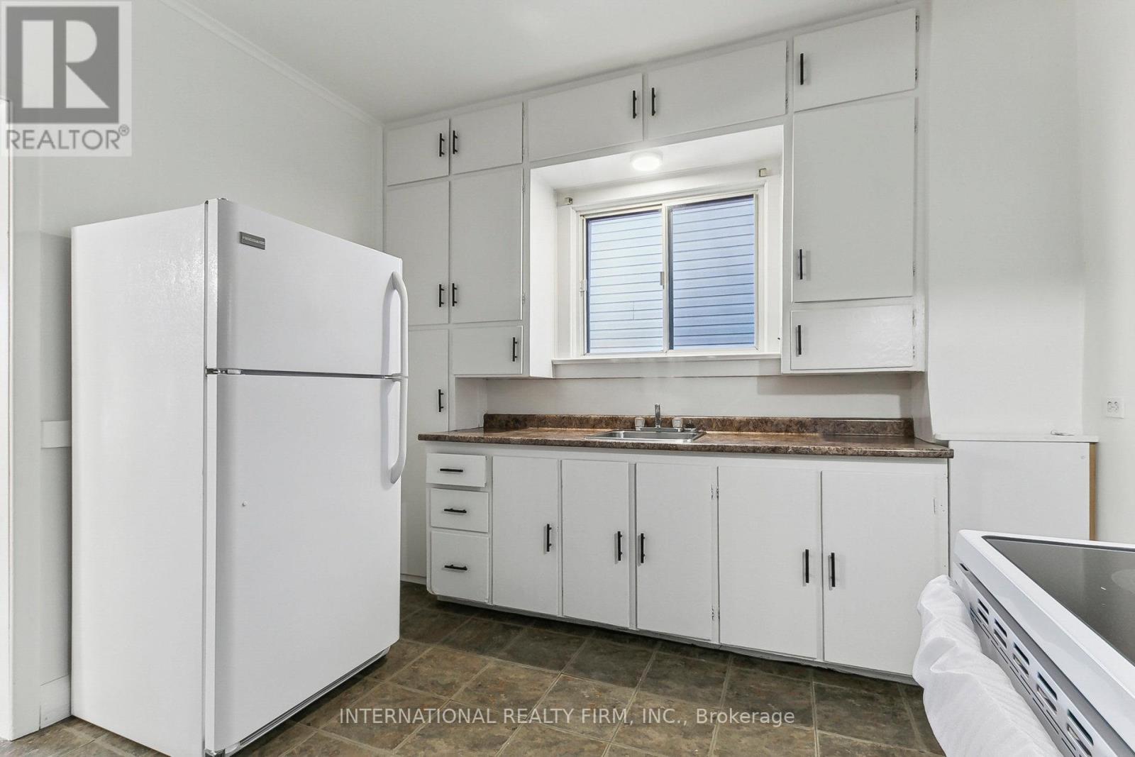 Photo 1 of Upper 279 Cedarvale Avenue, Toronto ON