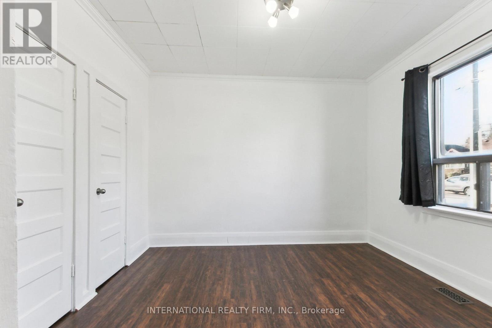 Photo 4 of Upper 279 Cedarvale Avenue, Toronto ON