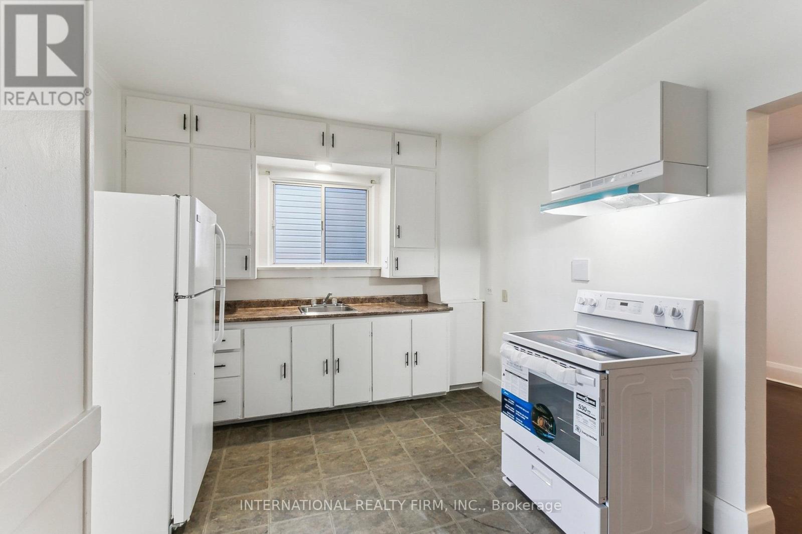 Photo 9 of Upper 279 Cedarvale Avenue, Toronto ON