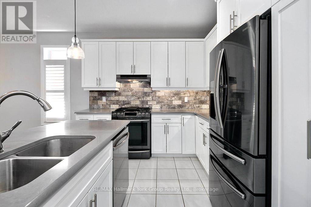 Photo 10 of 82 Hughes Street, Collingwood ON