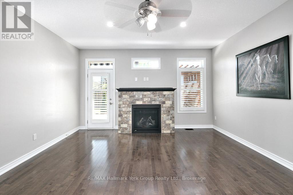 Photo 15 of 82 Hughes Street, Collingwood ON