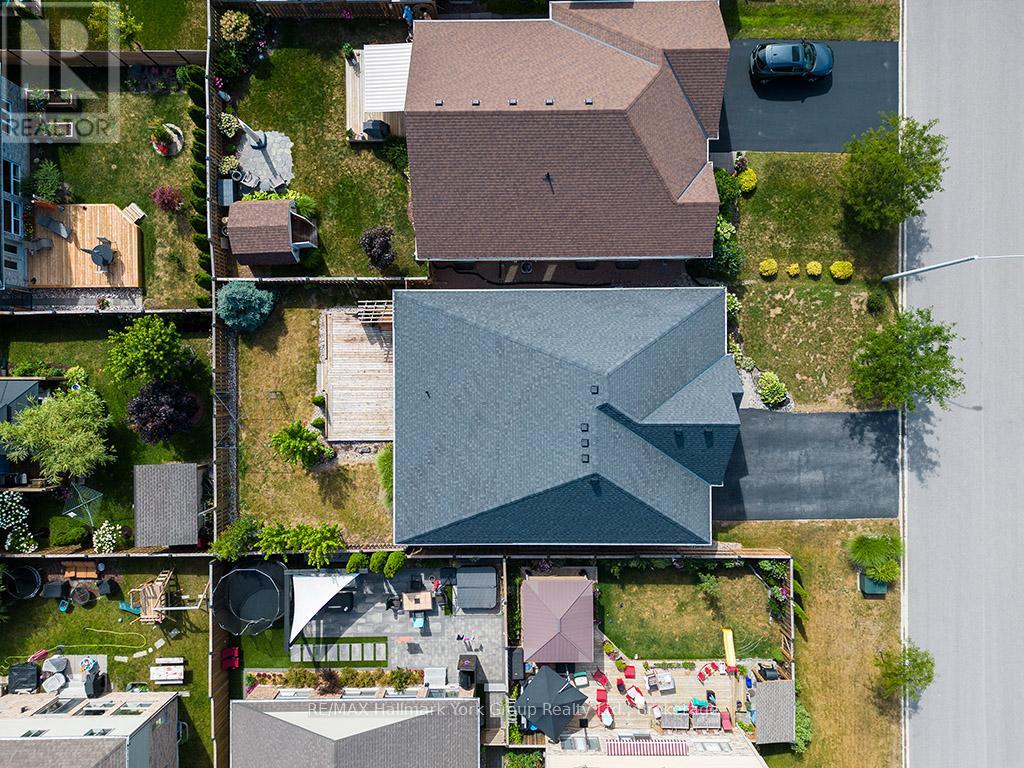 Photo 2 of 82 Hughes Street, Collingwood ON
