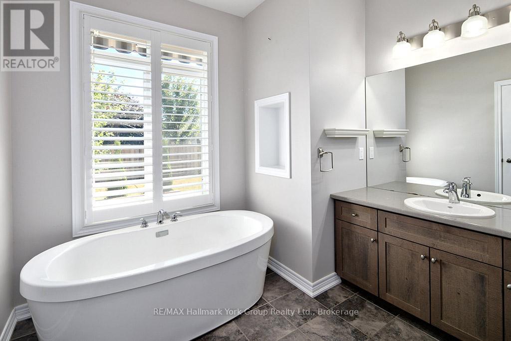 Photo 25 of 82 Hughes Street, Collingwood ON