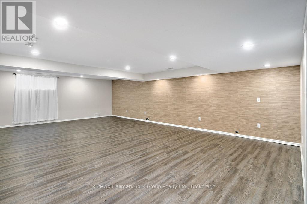 Photo 30 of 82 Hughes Street, Collingwood ON