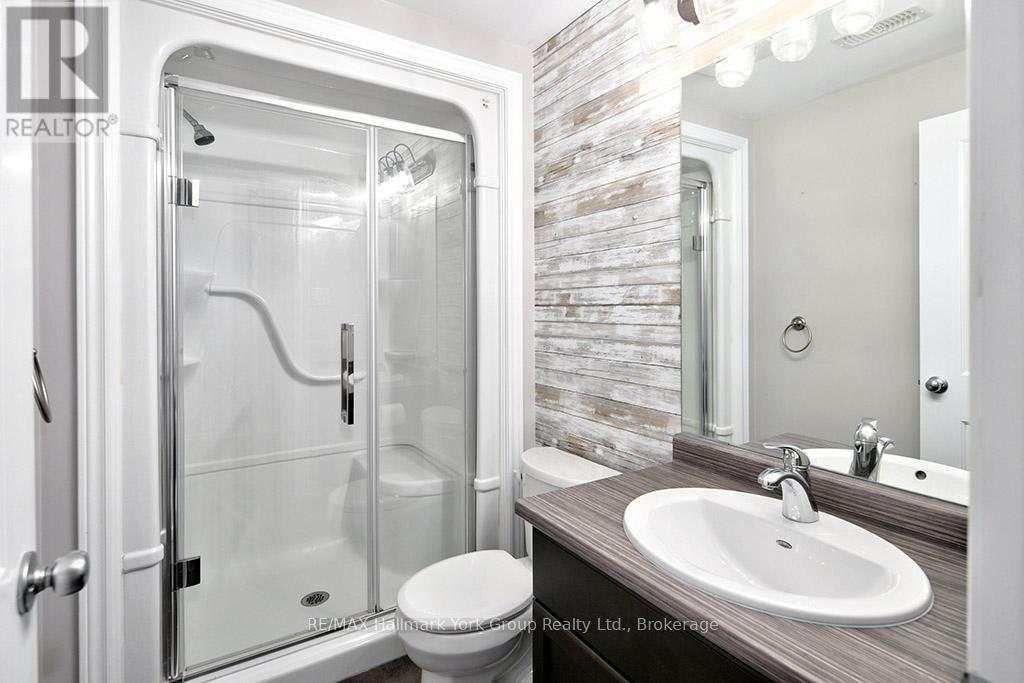 Photo 35 of 82 Hughes Street, Collingwood ON