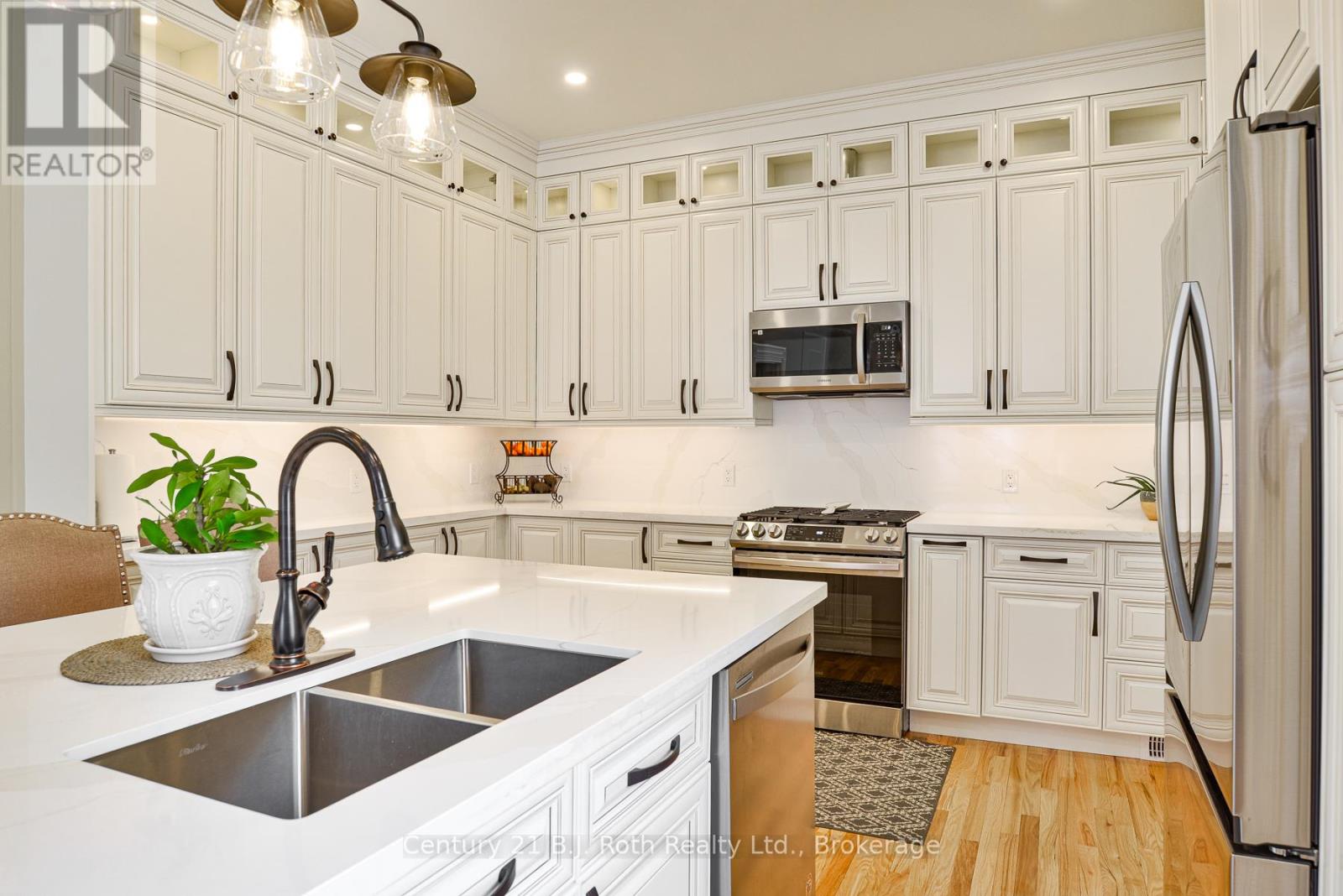 Photo 22 of 241 Mississaga Street W, Orillia ON
