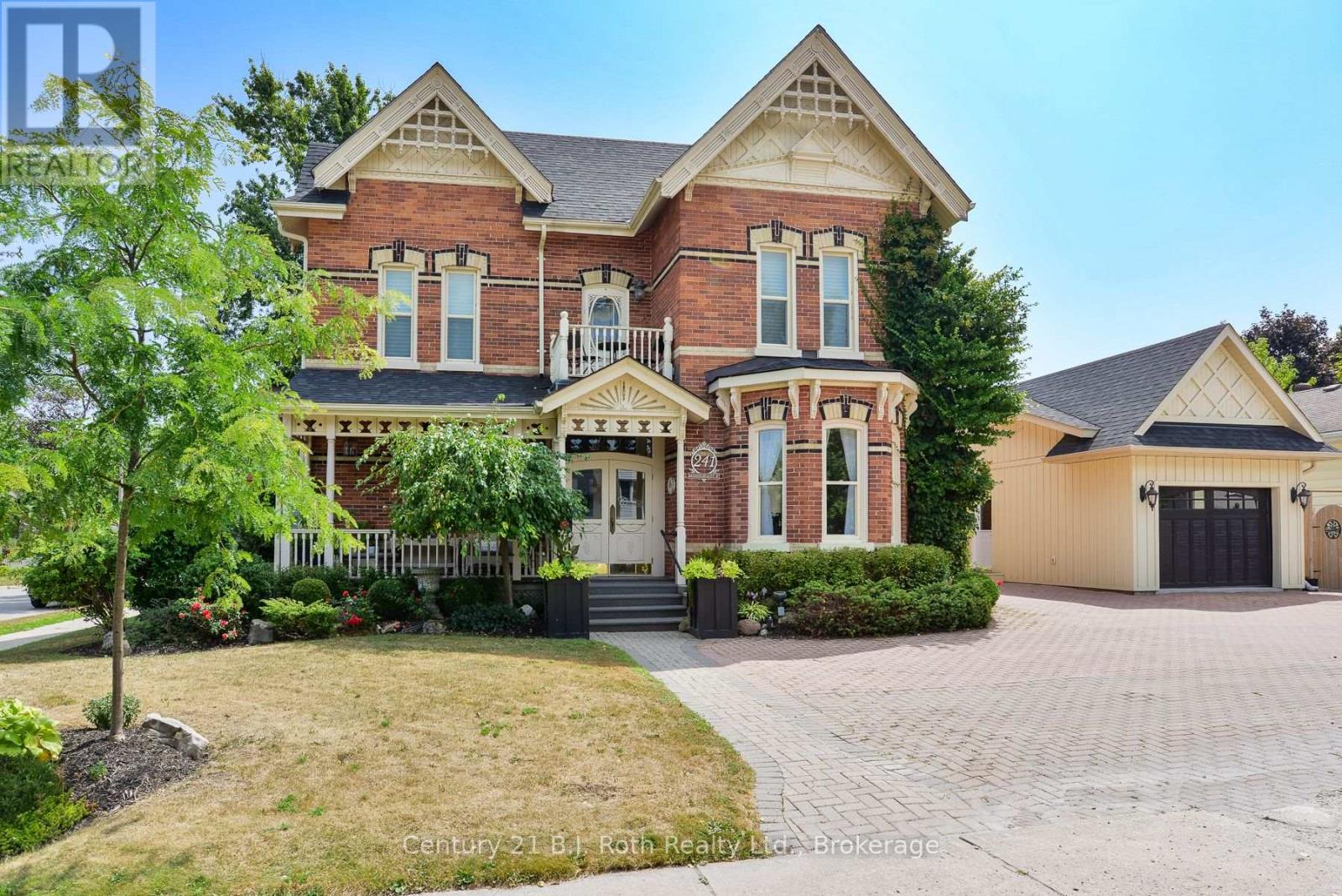 Photo 7 of 241 Mississaga Street W, Orillia ON