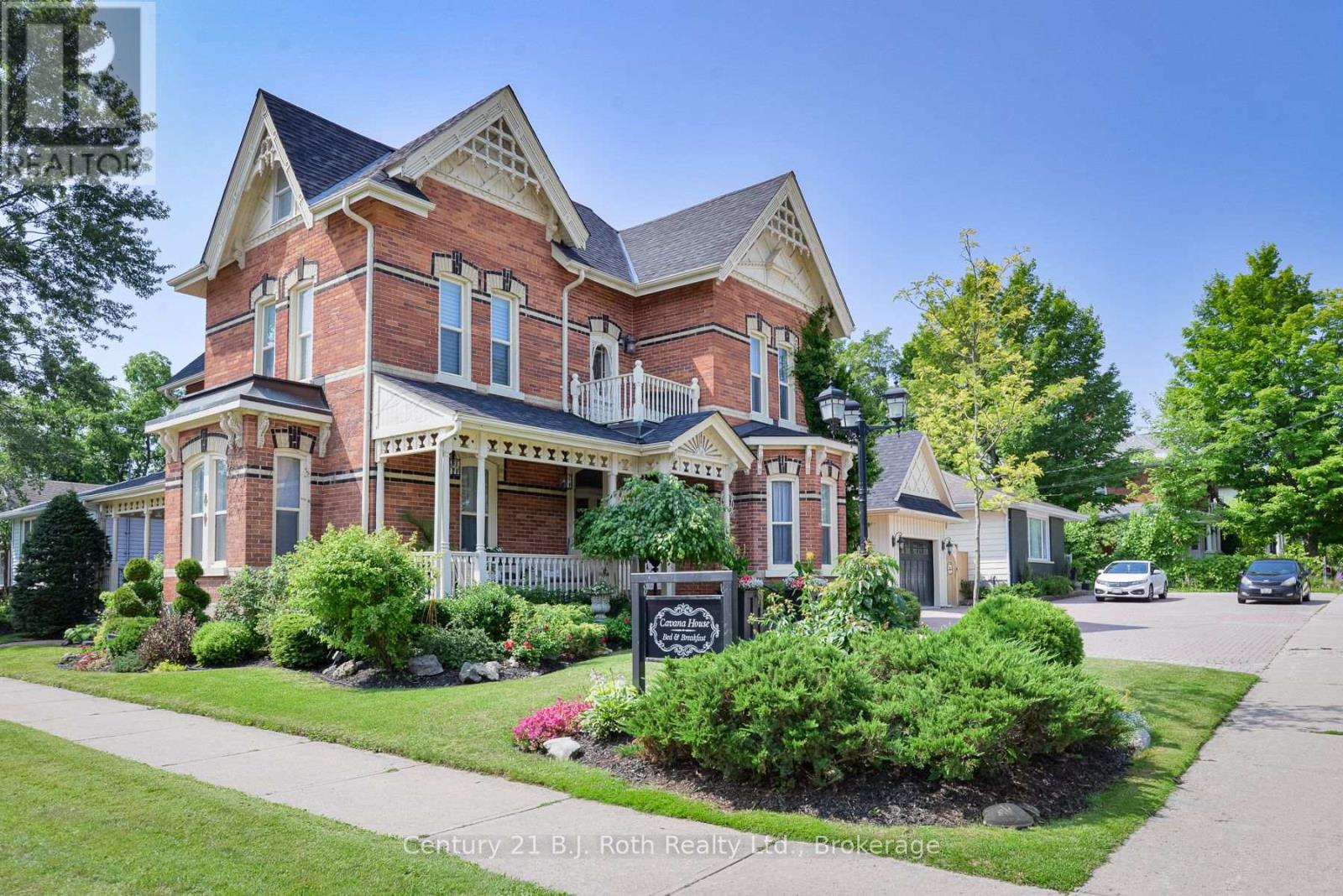 Photo 29 of 241 Mississaga Street W, Orillia ON