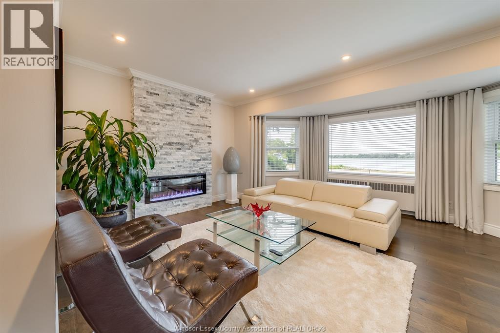 Photo 7 of 4371 Riverside Drive East, Windsor ON
