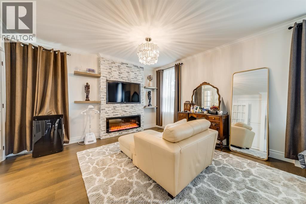 Photo 3 of 4371 Riverside Drive East, Windsor ON