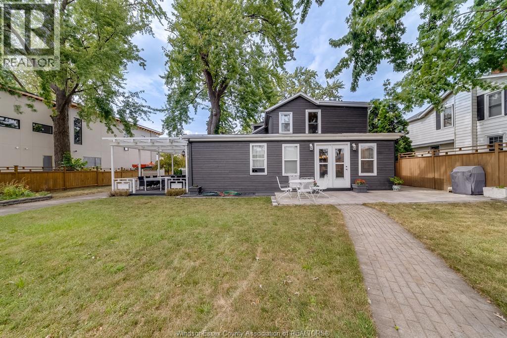 Photo 11 of 4371 Riverside Drive East, Windsor ON